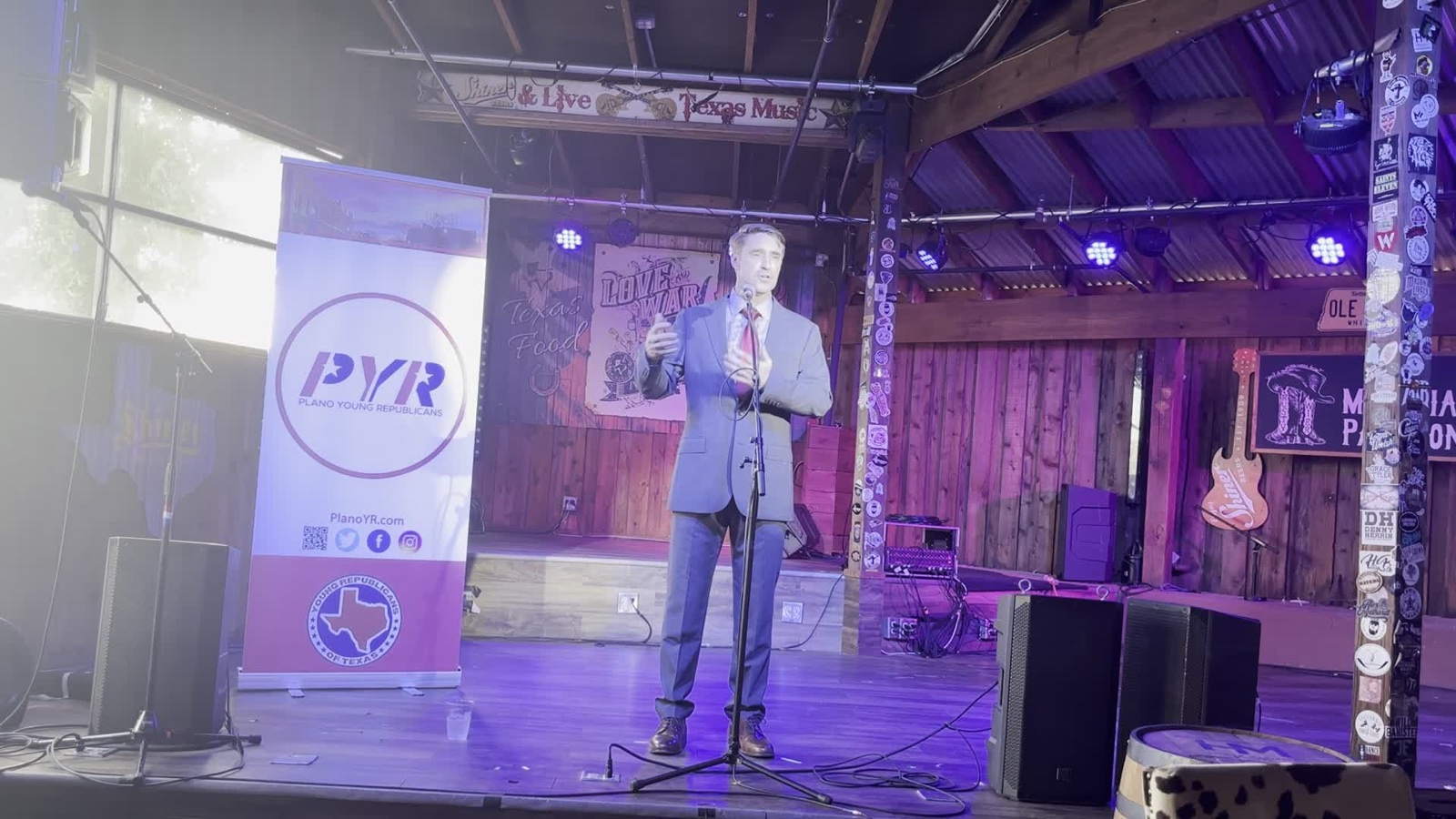 Stephen Wolfe speaking to a packed Plano Young Republicans event